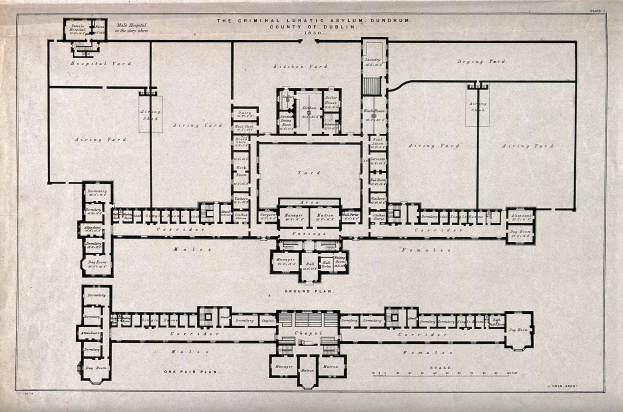 Schwarz-weißer Architekturplan eines Gebäudes mit zahlreichen beschrifteten Räumen, darunter ein als Irrenhaus für Kriminelle ausgewiesener Bereich, samt handschriftlichem Text.