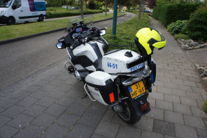 150 km/h! Mann fährt mit E-Bike auf Autobahn und führt gefährliche Stunts durch