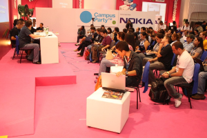 Kyle Cooke macht schockierendes Verabredungseingeständnis bei der 'Virtual Reali-Tea'-Podcast-Aufnahme von Cannes Lions