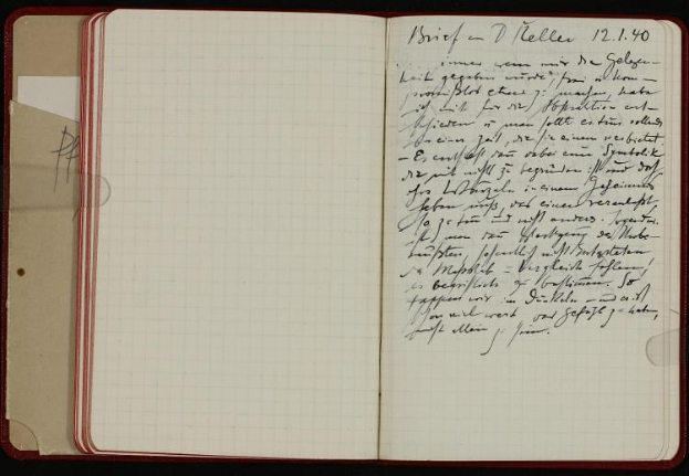 Offenes Buch mit handgeschriebenen Tagebucheinträgen in deutscher Sprache von einem Weltkriegssoldaten, der sein Leben und seine Erfahrungen beschreibt.