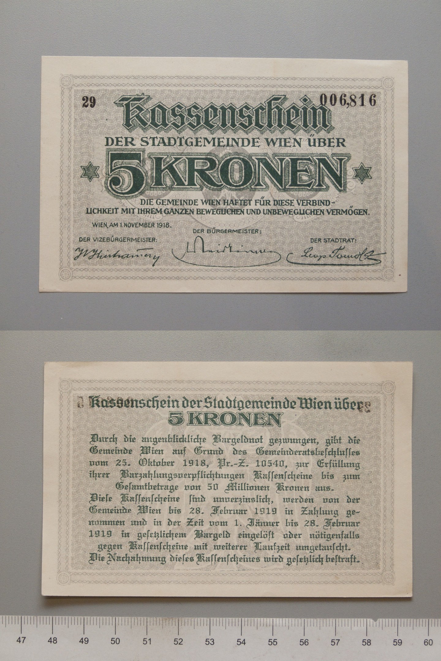 Alte deutsche 5 Kronen-Banknote mit Lineal am Bildrand.