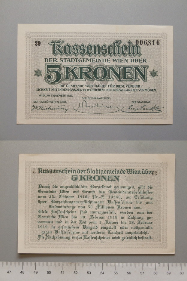 Alte deutsche 5 Kronen-Banknote mit Lineal am Bildrand.