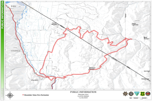 Eine detaillierte Karte eines geplanten Bergwanderwegs mit Markierungen, Text und Logos auf einem Plakat.