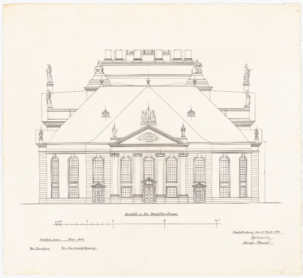 Schwarz-weiß-Zeichnung der Schlosshof-Fassade in Dresden, Deutschland, mit zahlreichen Fenstern und Statuen oben auf einem Papier mit handgeschriebener Text.